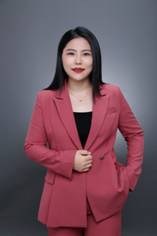 邱爽_职业工作照_终版_修图4_20230915